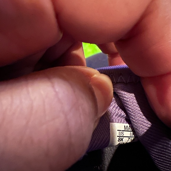 Adidas - Picture 2 of 5